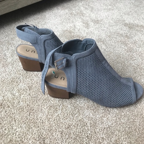 Cute shoes! Size 8 - Picture 5 of 5